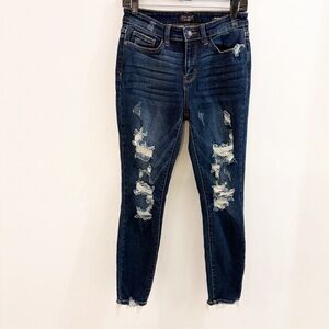 Judy Blue Skinny Fit Mid Rise Distressed Jeans Size 7/28